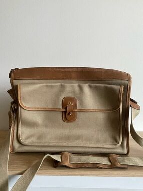 Brahmin x Sperry canvas vintage messenger laptop bag beige brown leather trim